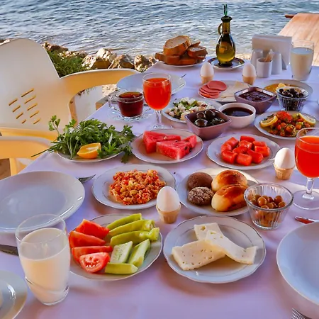 Club Gultur Hotel 3*