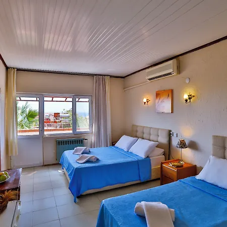 Club Gultur Hotel 3*