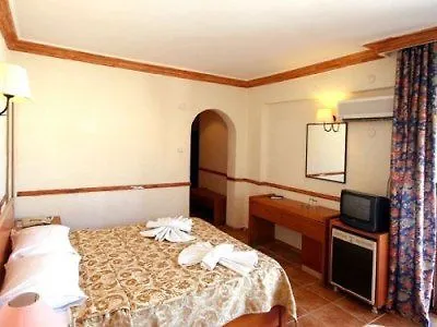 Club Gultur Hotel 3*