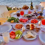 Club Gultur Hotel 3*
